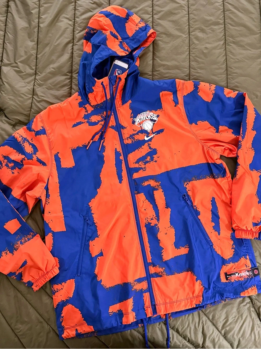 Nike x NBA NYK Men's Hooded Windbreaker with Mesh Liner